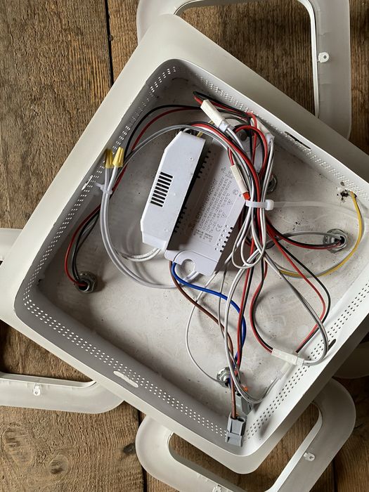 Люстра світлодиодна під ремонт