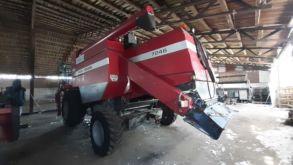 комбайн MF-7246 (2008р.в.) з зерновой жаткою .Подрібнювач соломи