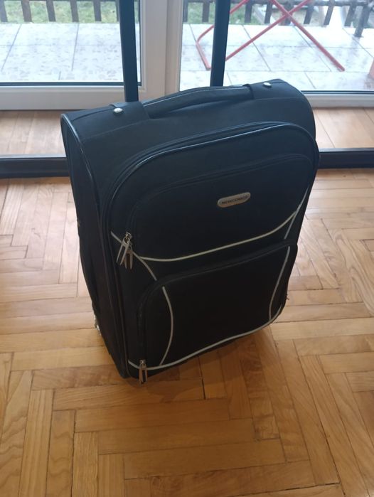 Продам валізу сумку  NEWCOMER є дві штуки