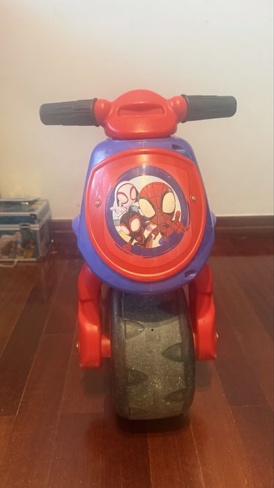 Moto spiderman para criança