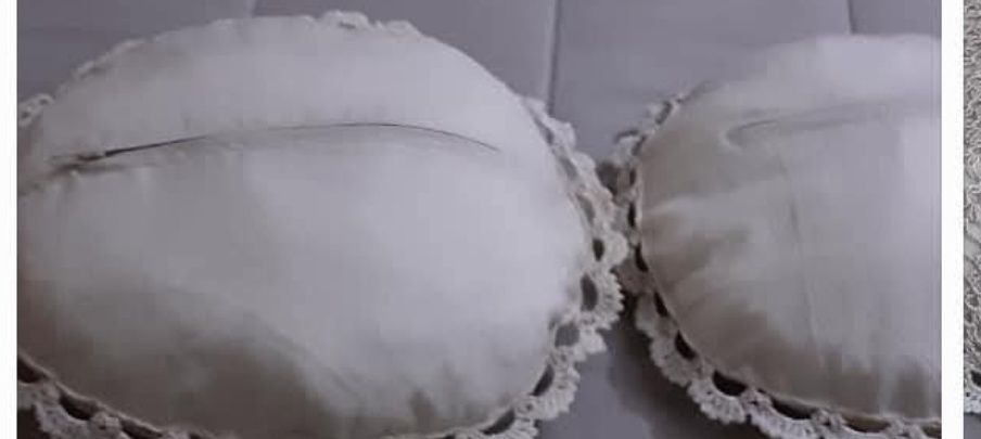 2 almofadas feitas em linha  de seda redondas  40 cm diâmetro