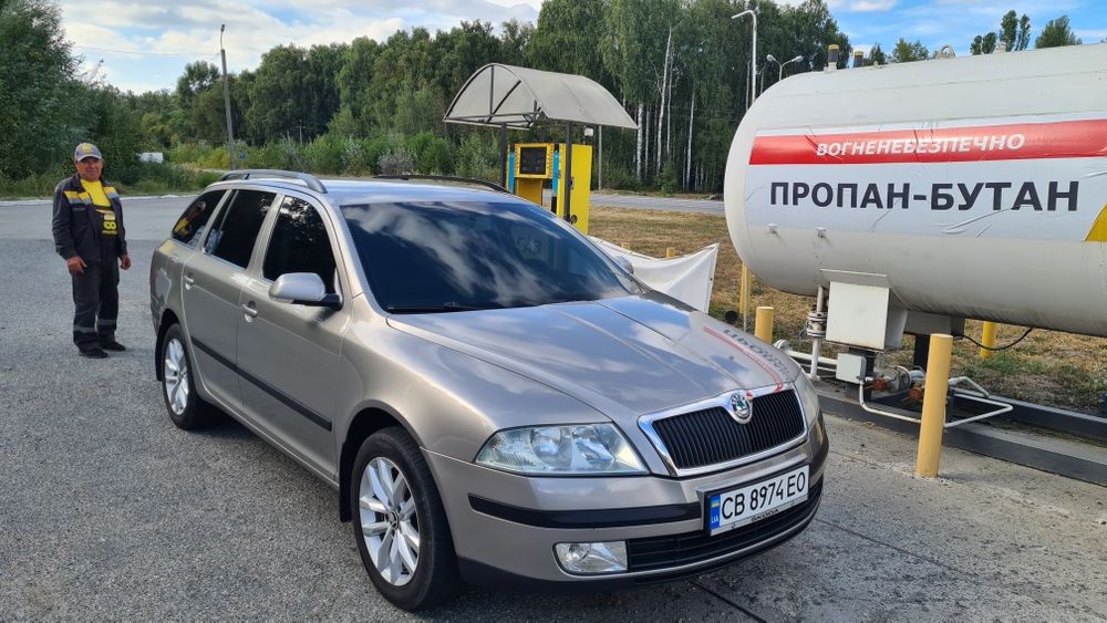 Skoda Octavia 1.6mpi газ/бенз