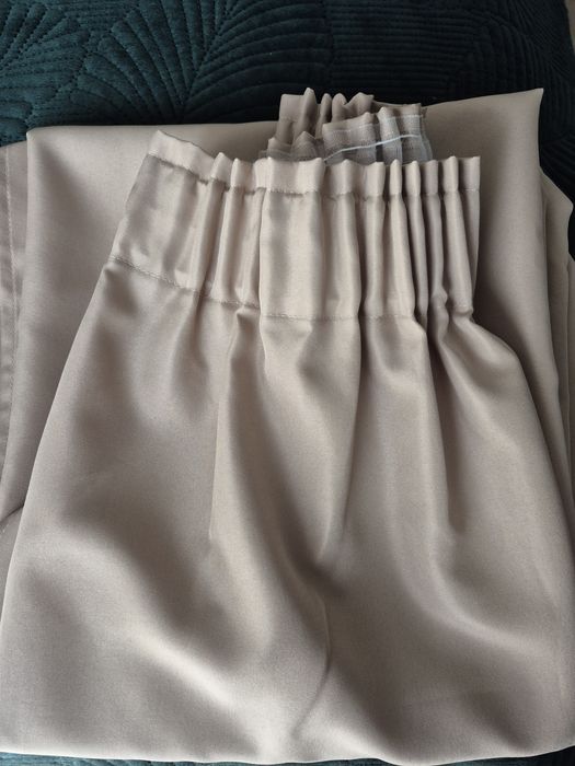 Komplet 2 zasłon beżowa zewnętrzno- wewnętrzna