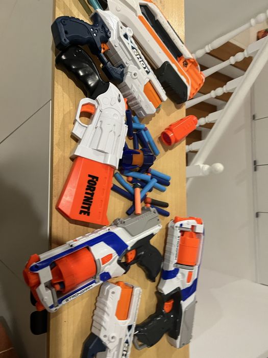 Pistolas marca Nerf