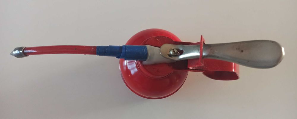 stara oliwiarka 23 cm czerwona Toya s.a.