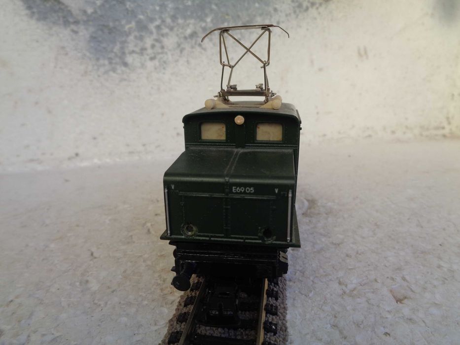1:87 PIKO Locomotiva eletrica E69 da DR comboio