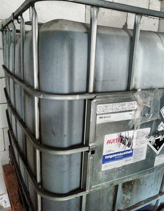 Melasa Buraczana mauzer 1400kg Polska dla koni, bydła