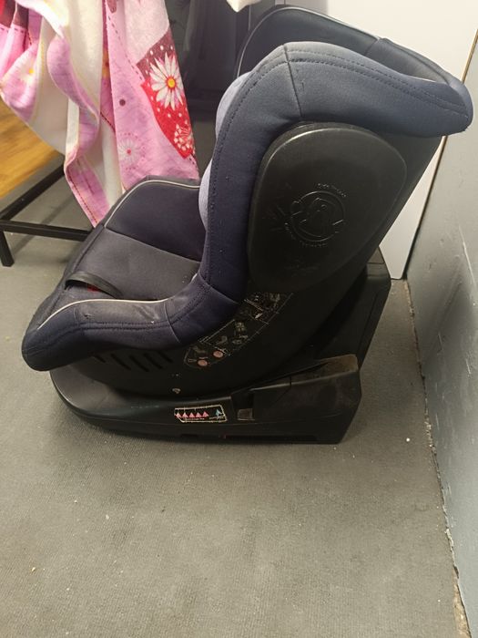 Foteliki samochodowe