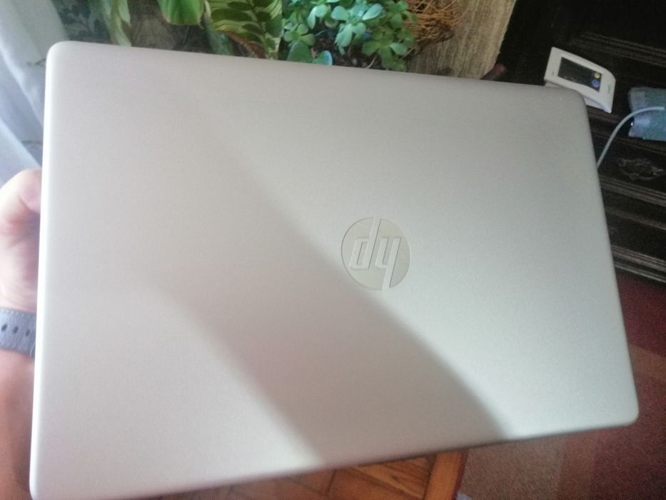 AMD Ryzen™ 3 Vega 3 Graphics até 3,5 GHz , 5 MB de cache/ 8GB /SSD 25664738803733634122