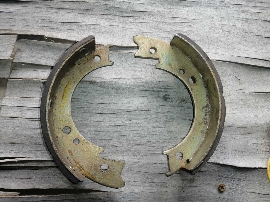 Колодки барабана ручника Г21 новые