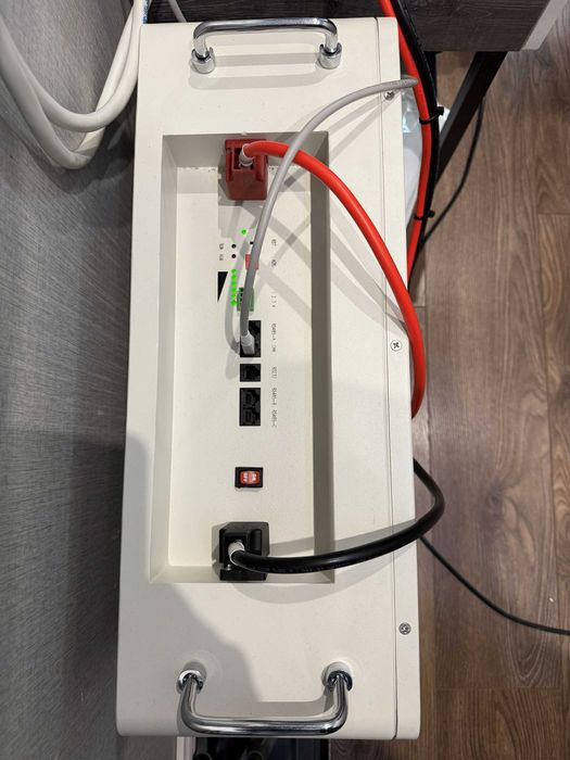 Гибридные Солнечные Инверторы SKE-6.2 10.2кВт и LiFePO4 батареи 5-10кВ