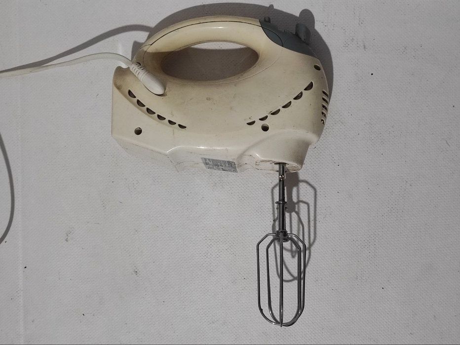 Продам миксер Saturn