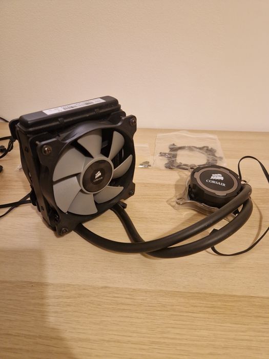 Corsair H75 Liquid Cooler
