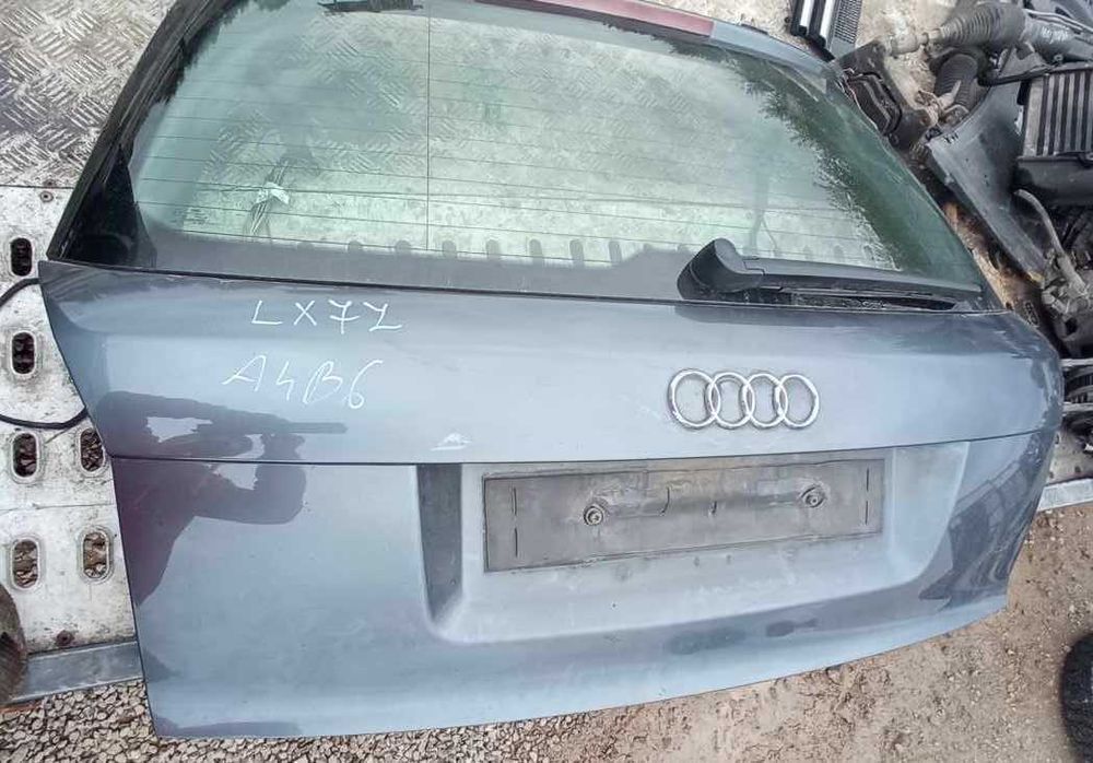 klapa bagażnika  Audi A4 B6 sedan kombi