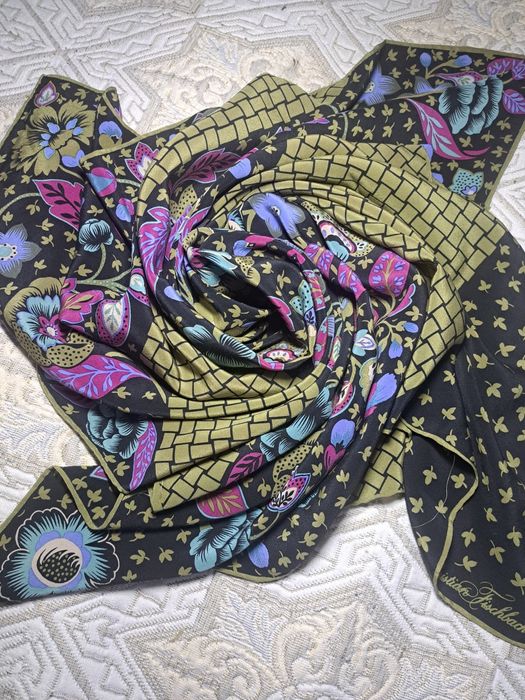 Платок.  Винтаж. 100%silk. Fischbacher