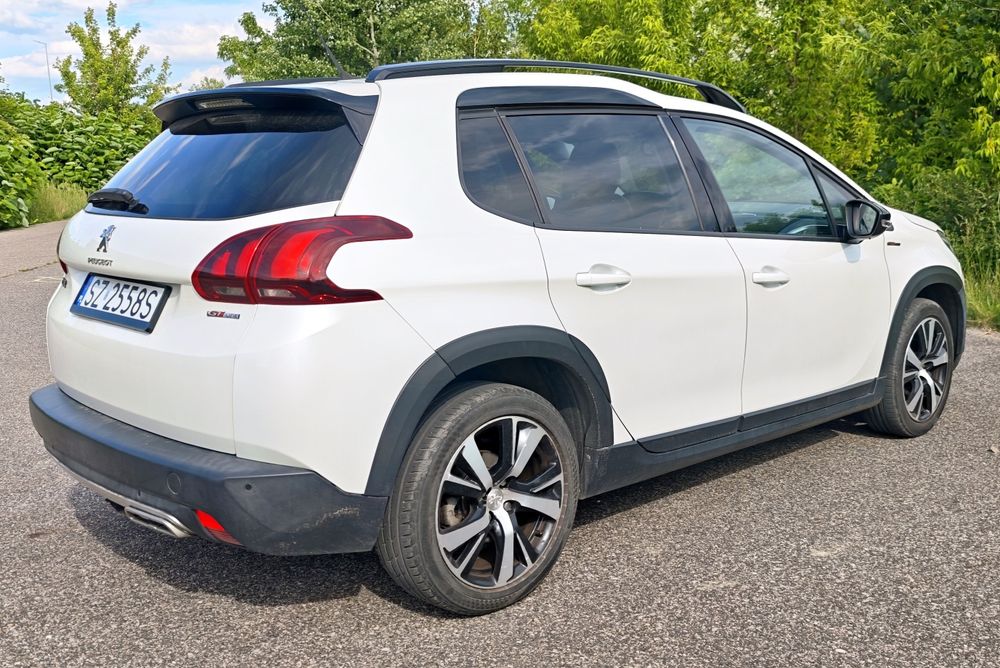 Peugeot 2008 GT 1,2 benzyna 2016r.
