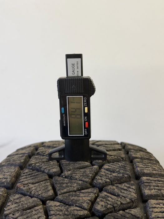 Bridgestone 215/65 r16 Bridgestone blizzak