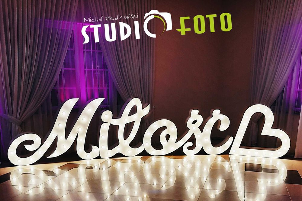 Fotobudka Fotolustro Fotograf Cieżki dym Miłość Fontanny iskier