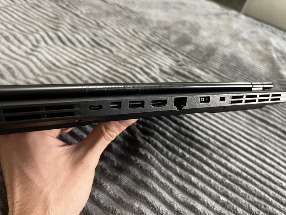 Потужний ноутбук Lenovo Legion Y540-15IRH i7 16GB SSD 512GB HDD 1TB
