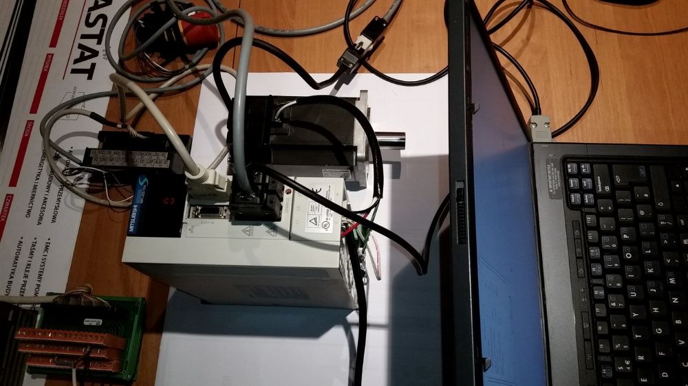 Servo Mitsubishi MR-J2S-70A silnik serwo HC-KFS73 napęd frezarka CNC