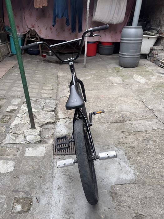 Rower BMX ACADEMY DESIRE gloss black