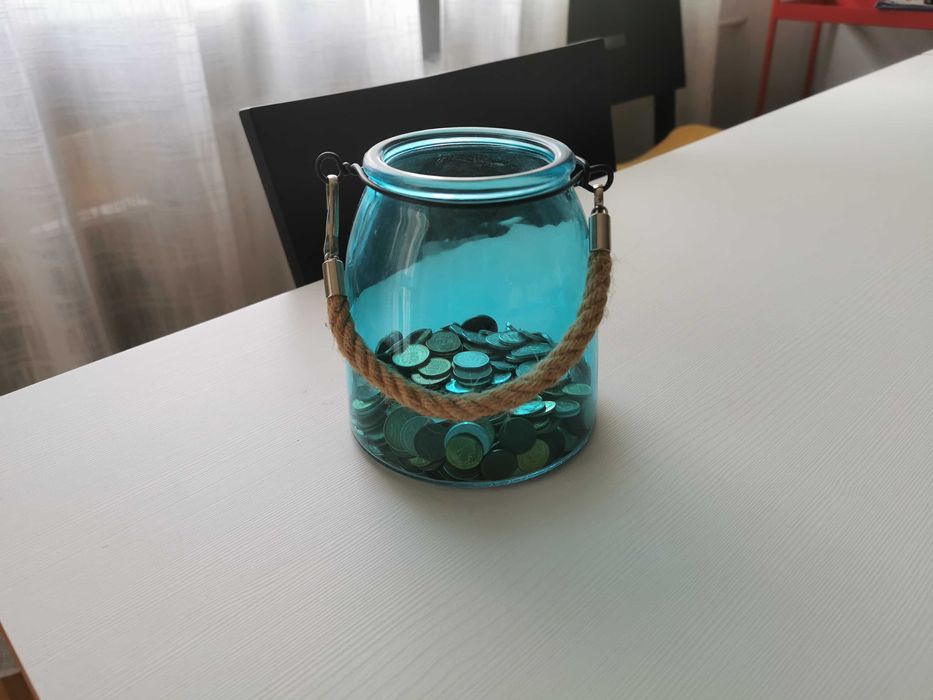 Kosmetyczne akcesoria pojemnik