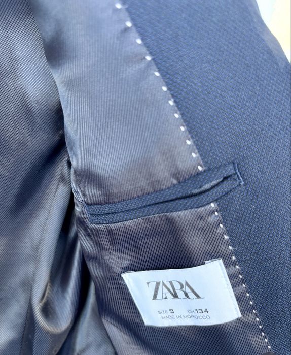 Galowy strój Marynarka Zara i biała koszula Reserved 134 chłopięca