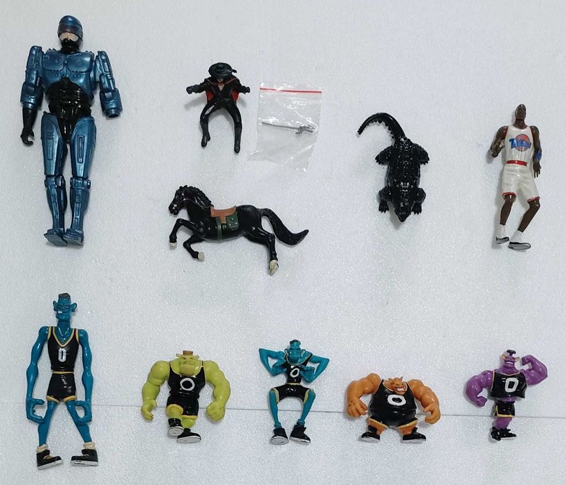 Figuras - Ação - 2 - Dragon Ball - Marvel - DC. Comics - Nintendo - Star Wars