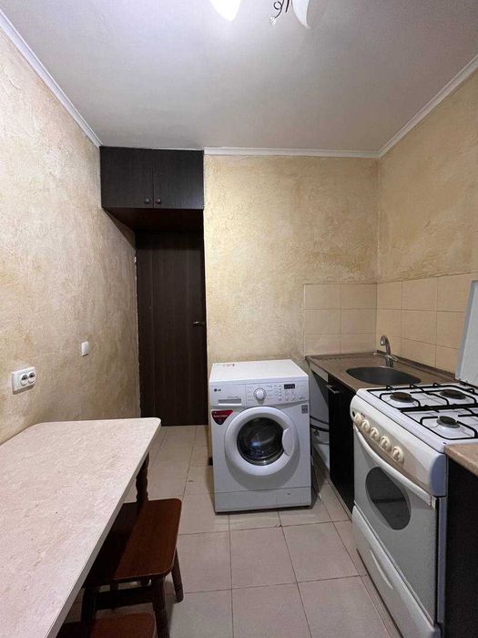 Продається 1 кім. біля парку Шевченка