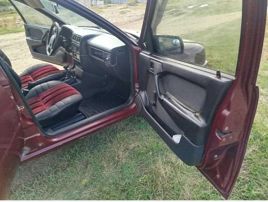 Продам Опель Вектра А, в боевом ходу за 62000 торг