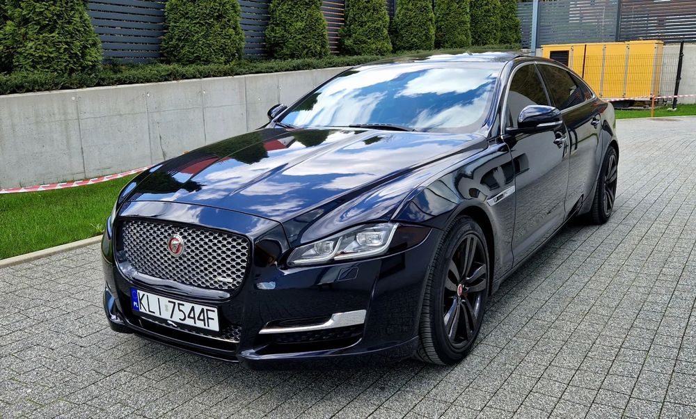 Jaguar XJ