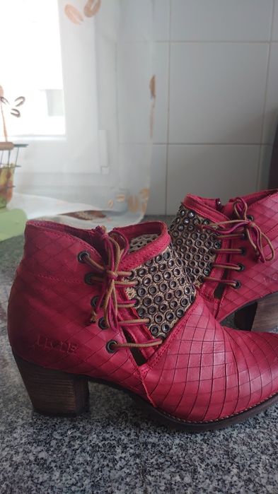 Botins em pele natural DKODE nonos