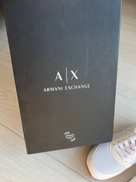 Жіночі кросівки Armani Exchange