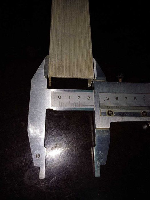 Продам швелер з алюмінію