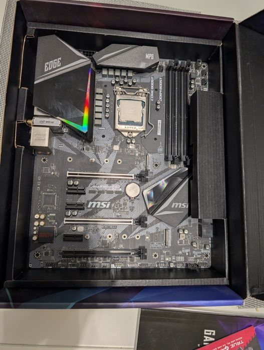 Материнська плата msi MPG Z390 GAMING EDGE AC