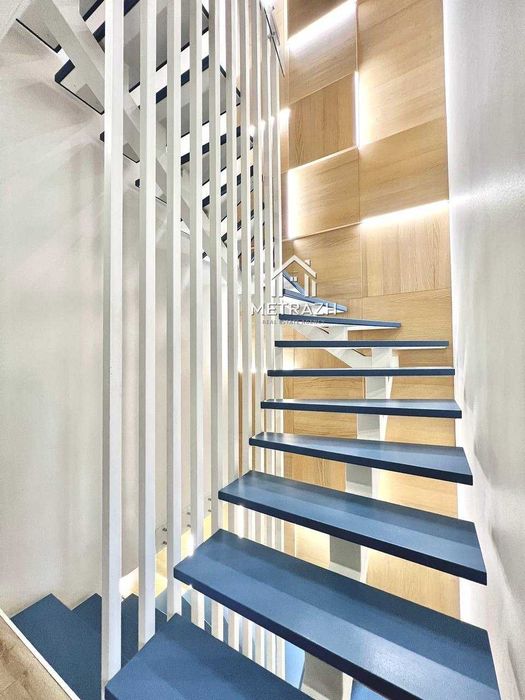 Дом в городе Таунхаус 200 м2 Автономное отопление Новый ремонт