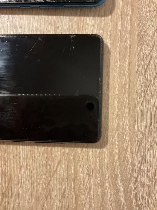 Telemóveis para peças ou reparação - Huawei P30lite e Xiaomi Mi Mix2