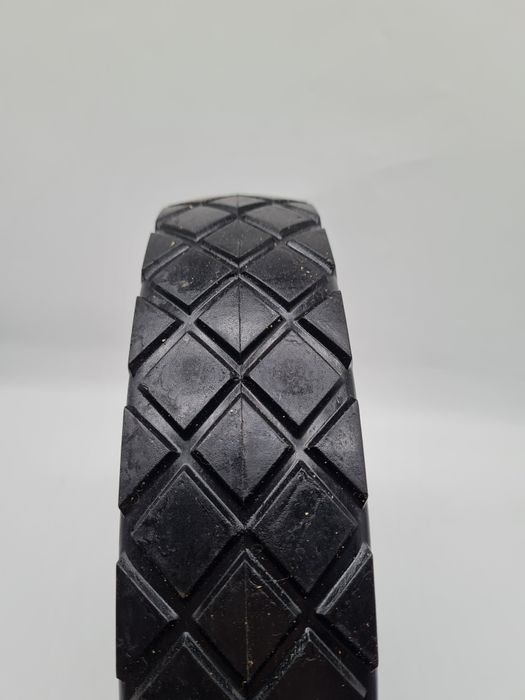 Koło pełne do taczki 3.50-8 taczek otwór na oś 12mm/25mm