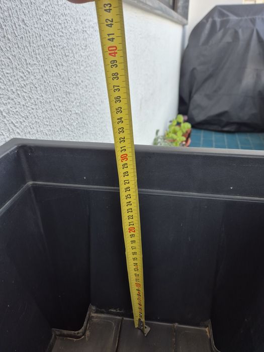 Horta vertical com tampa