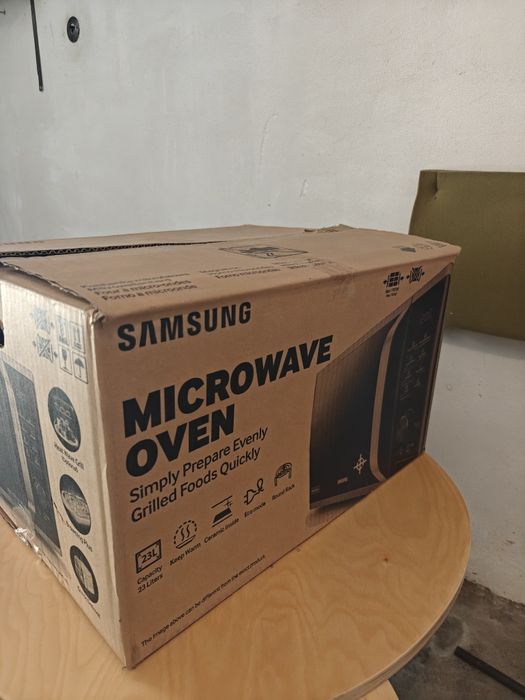 Microondas Samsung MG23K3515AS