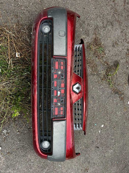 Передній бампер для Renault Megane Scenic II