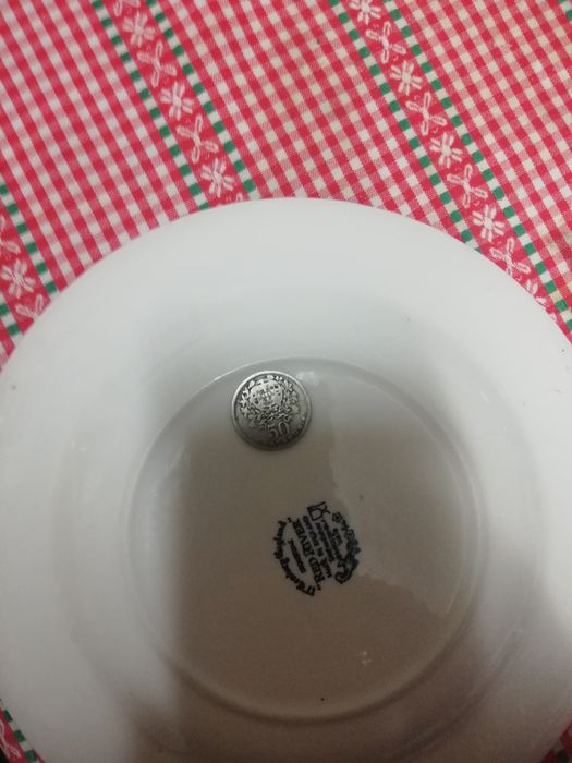 Vendo moedas antigas. Tenho com data mais antiga.