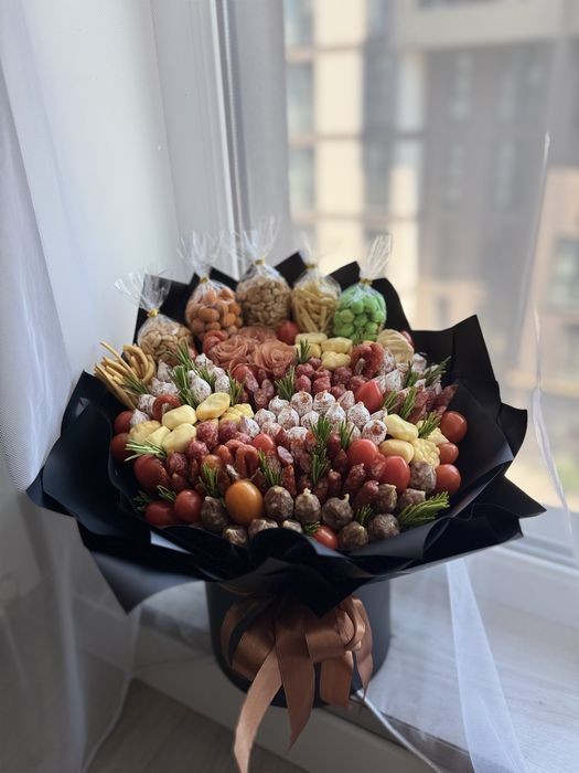 Мясний букет, букет для чоловіків, чоловічий букет, на день батька, мясний бокс, запаска для чоловіків, букет для нього, букет з ковбаси, чоловічий