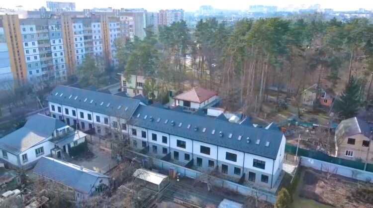 Продам таун Сертифікат Газ Центральні комунікації Без Комісії