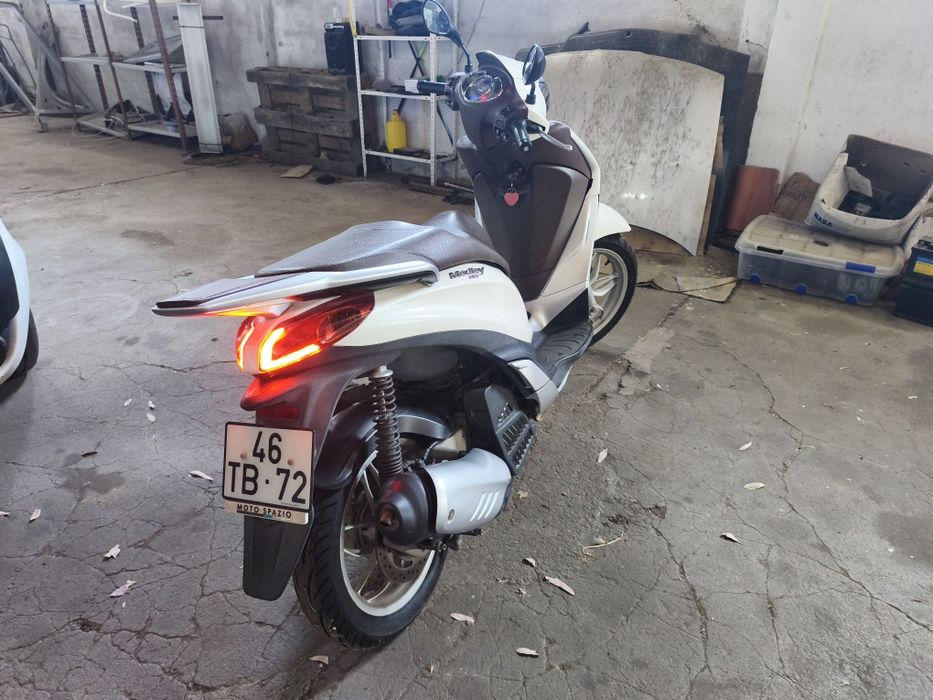 Piaggio madley 125