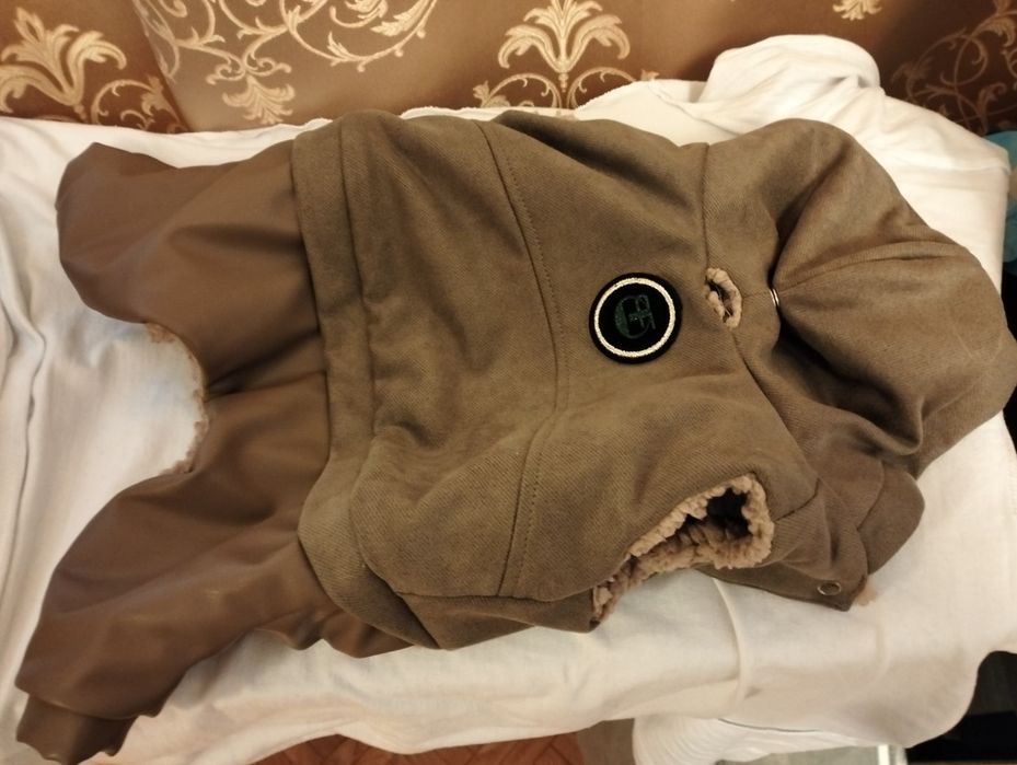 Комбинезон для маленькой собачки