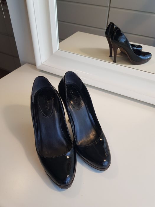 Sapatos verniz preto Aldo