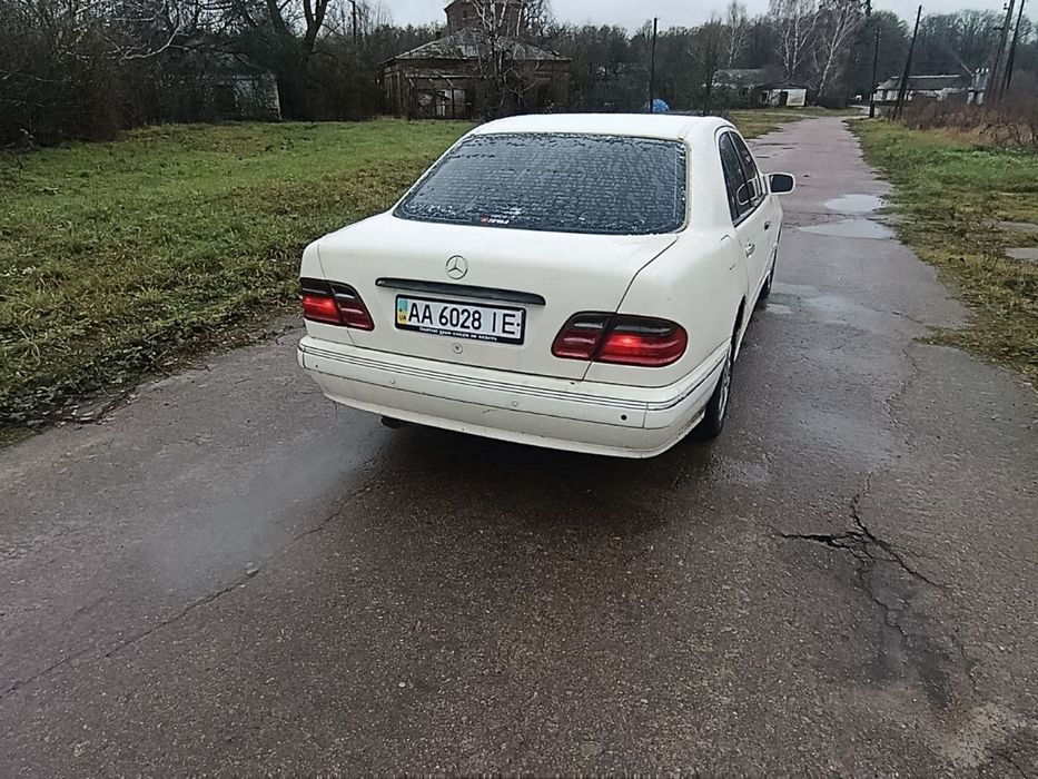 Продам Mersedes E230