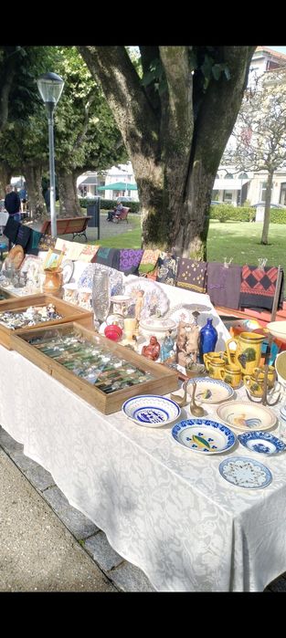 Venda de trajes regionais, hoje dia 16, em Caminha