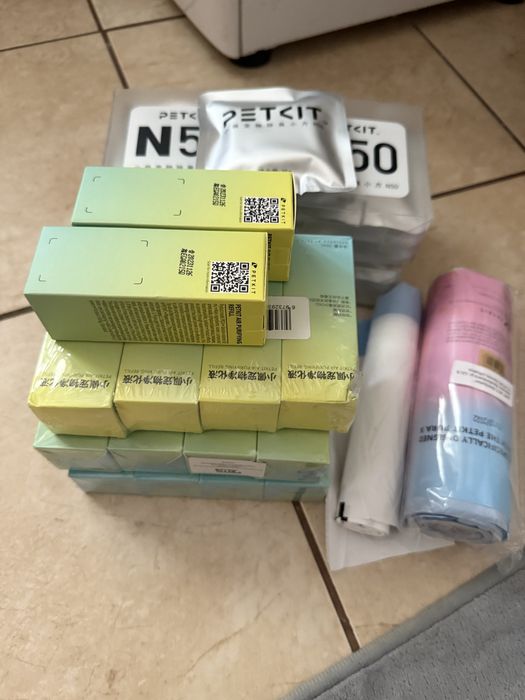 Kuweta elekrtoniczna dla kota z dodatkami